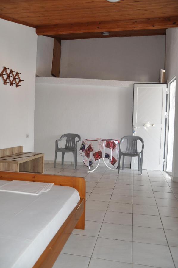 Apartments Stavroula Ηospitality Vrasná Værelse billede